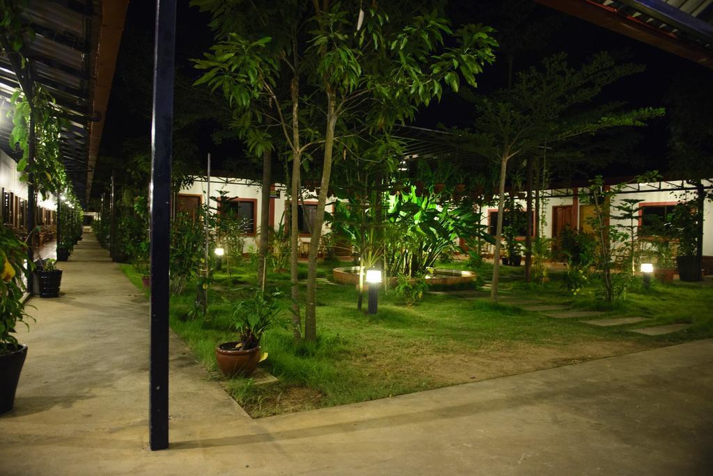 Zana Beach Guesthouse Sihanoukville Ngoại thất bức ảnh